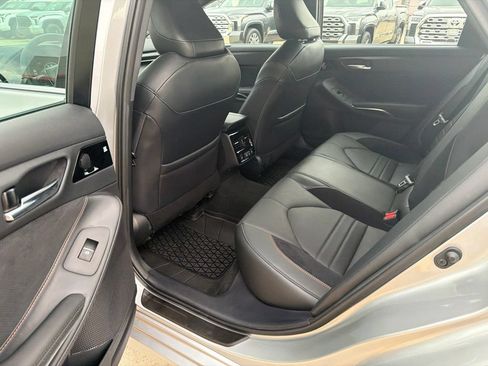 Used 2021 Toyota Avalon Touring w/ Advanced Safety Package FWD image 12