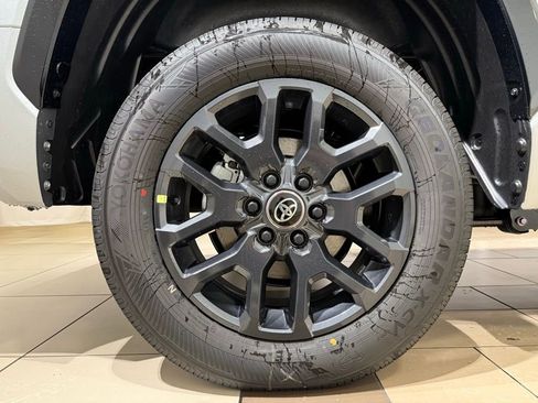 New 2026 Toyota Tundra Platinum AWD/4WD image 9