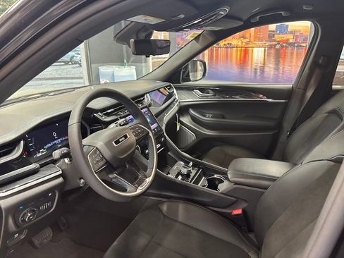 New 2024 Jeep Grand Cherokee Trailhawk w/ Advanced Protech Group II AWD/4WD image 2