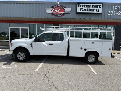 Used 2021 Ford F250 XL w/ STX Appearance Package RWD image 5