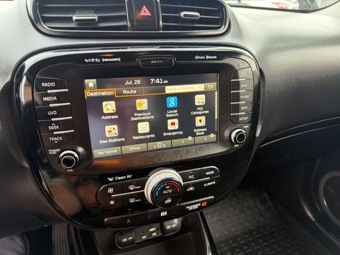 Used 2016 Kia Soul + w/ Audio Package FWD image 34