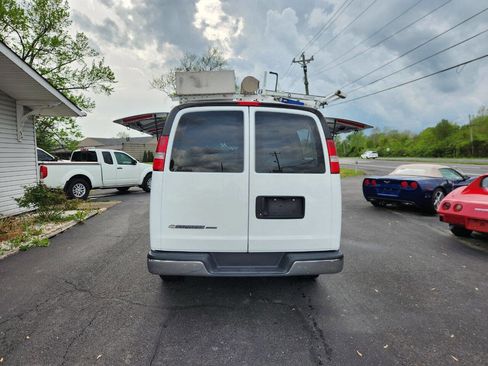 Used 2016 Chevrolet Express 3500 image 6
