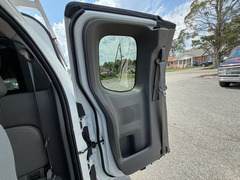 Used 2021 Nissan Frontier S RWD image 36