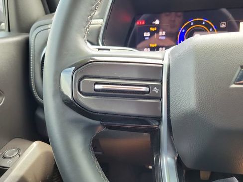 Used 2024 Chevrolet Colorado LT RWD image 21
