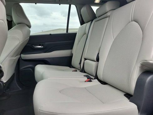 Used 2026 Toyota Grand Highlander XLE FWD image 20