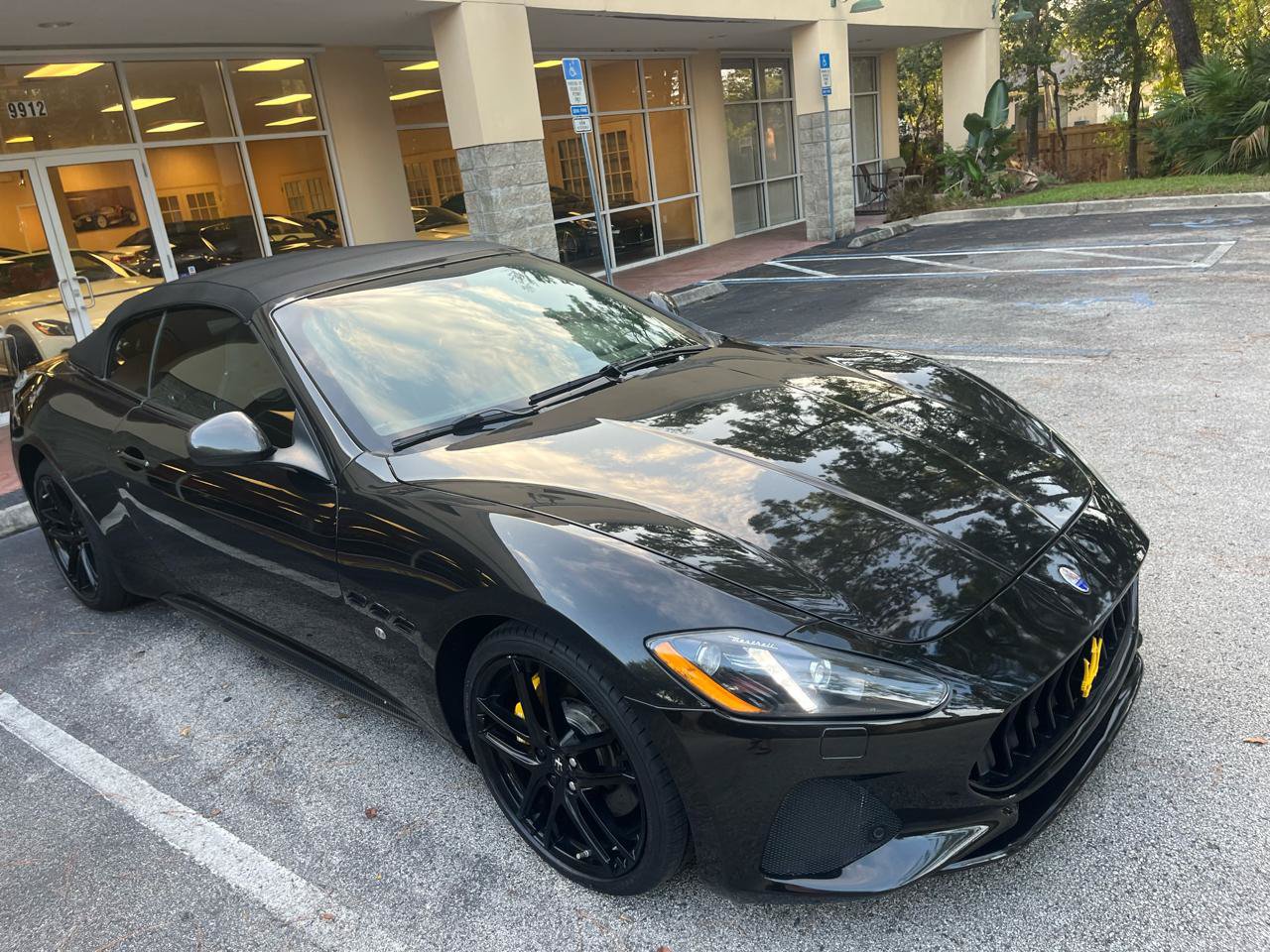 Used 2018 Maserati GranTurismo Sport RWD image 17