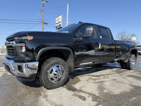 New 2026 Chevrolet Silverado 3500 LT w/ All Star Edition image 2
