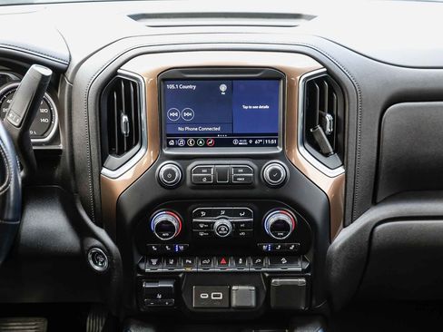 Used 2022 Chevrolet Silverado 2500 High Country w/ Safety Package II image 11