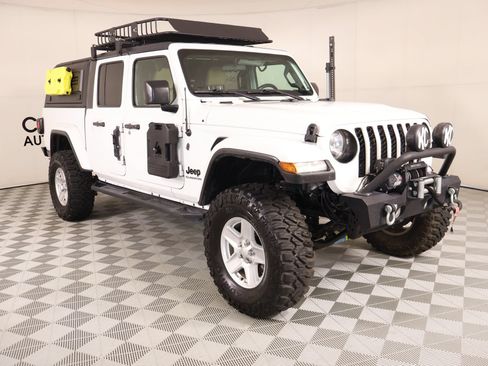 Used 2021 Jeep Gladiator Sport AWD/4WD image 1