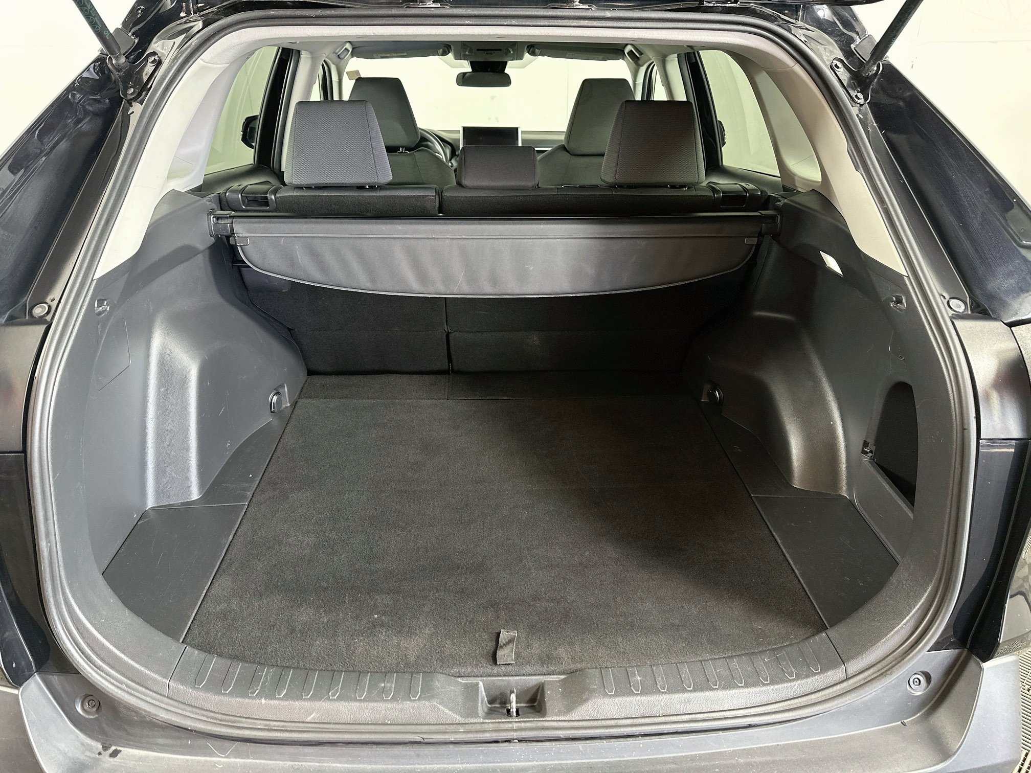 Used 2025 Toyota RAV4 XLE FWD image 22