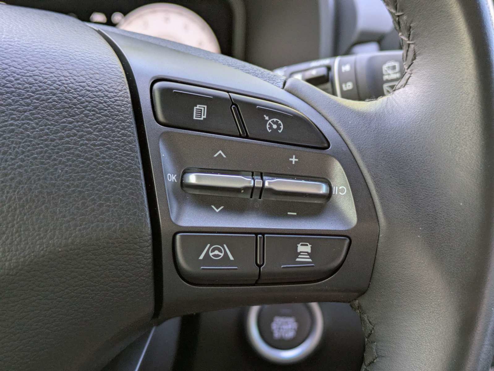 Used 2023 Hyundai Kona Limited FWD image 21