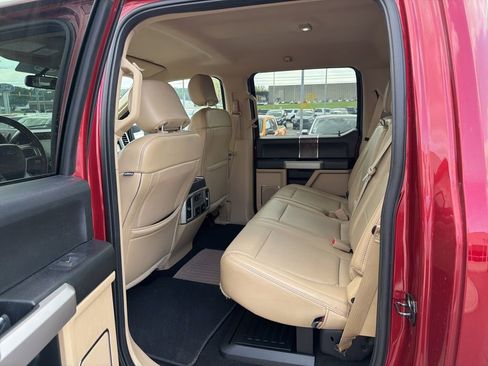 Used 2019 Ford F350 Lariat w/ Chrome Package image 11