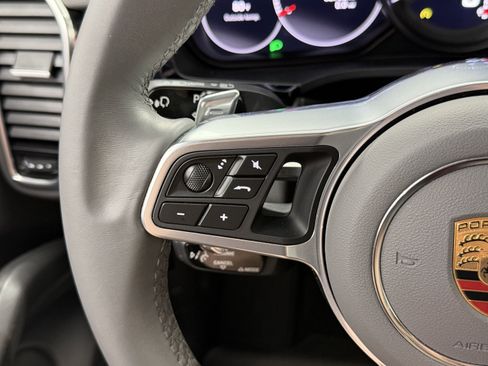 Certified 2023 Porsche Cayenne AWD/4WD image 47