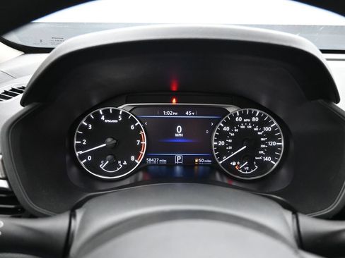 Used 2024 Nissan Altima 2.5 SV FWD image 24