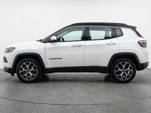 Used 2025 Jeep Compass Limited AWD/4WD image 5