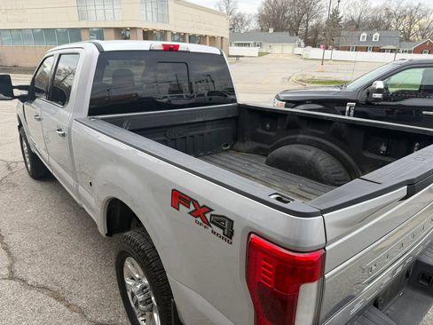 Used 2018 Ford F250 Platinum w/ Platinum Ultimate Package image 6