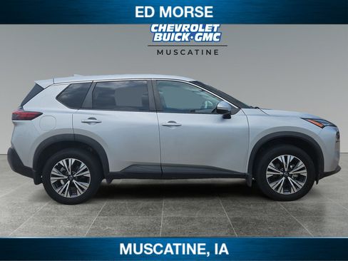 Used 2022 Nissan Rogue SV AWD/4WD image 6