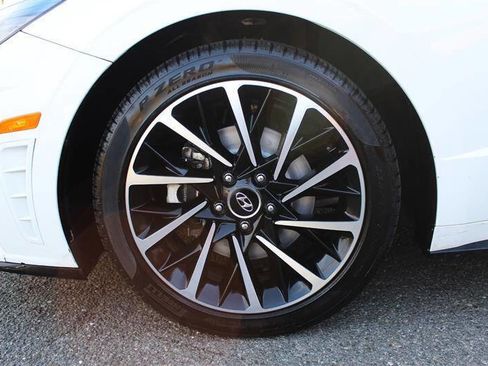 Used 2020 Hyundai Sonata SEL Plus w/ Tech Package image 9