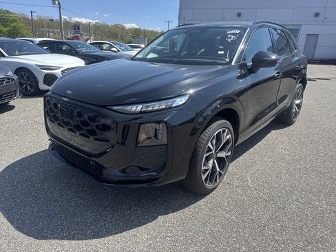 New 2026 Audi Q3 quattro 2.0T AWD/4WD image 2