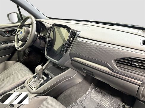 Used 2025 Subaru Forester Premium image 30