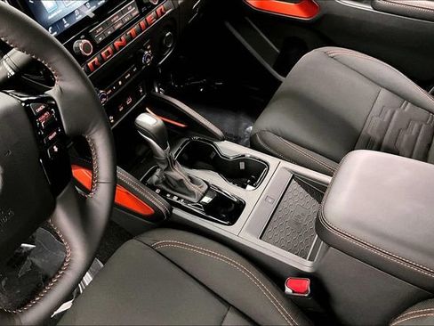 New 2025 Nissan Frontier PRO-4X w/ Pro Convenience Package image 8