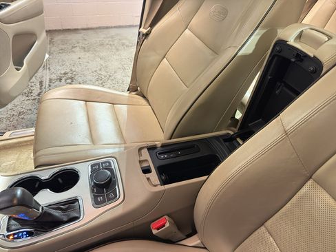 Used 2017 Jeep Grand Cherokee Overland image 20