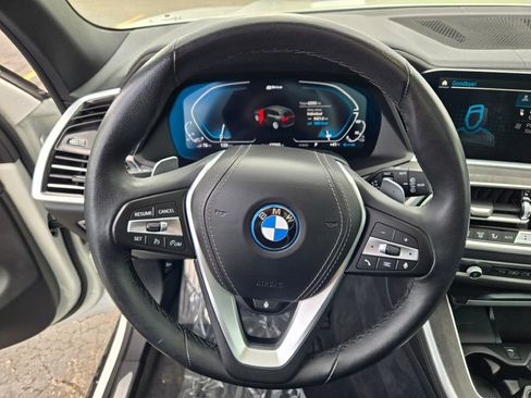 Used 2023 BMW X5 xDrive45e w/ Climate Comfort Package AWD/4WD image 46