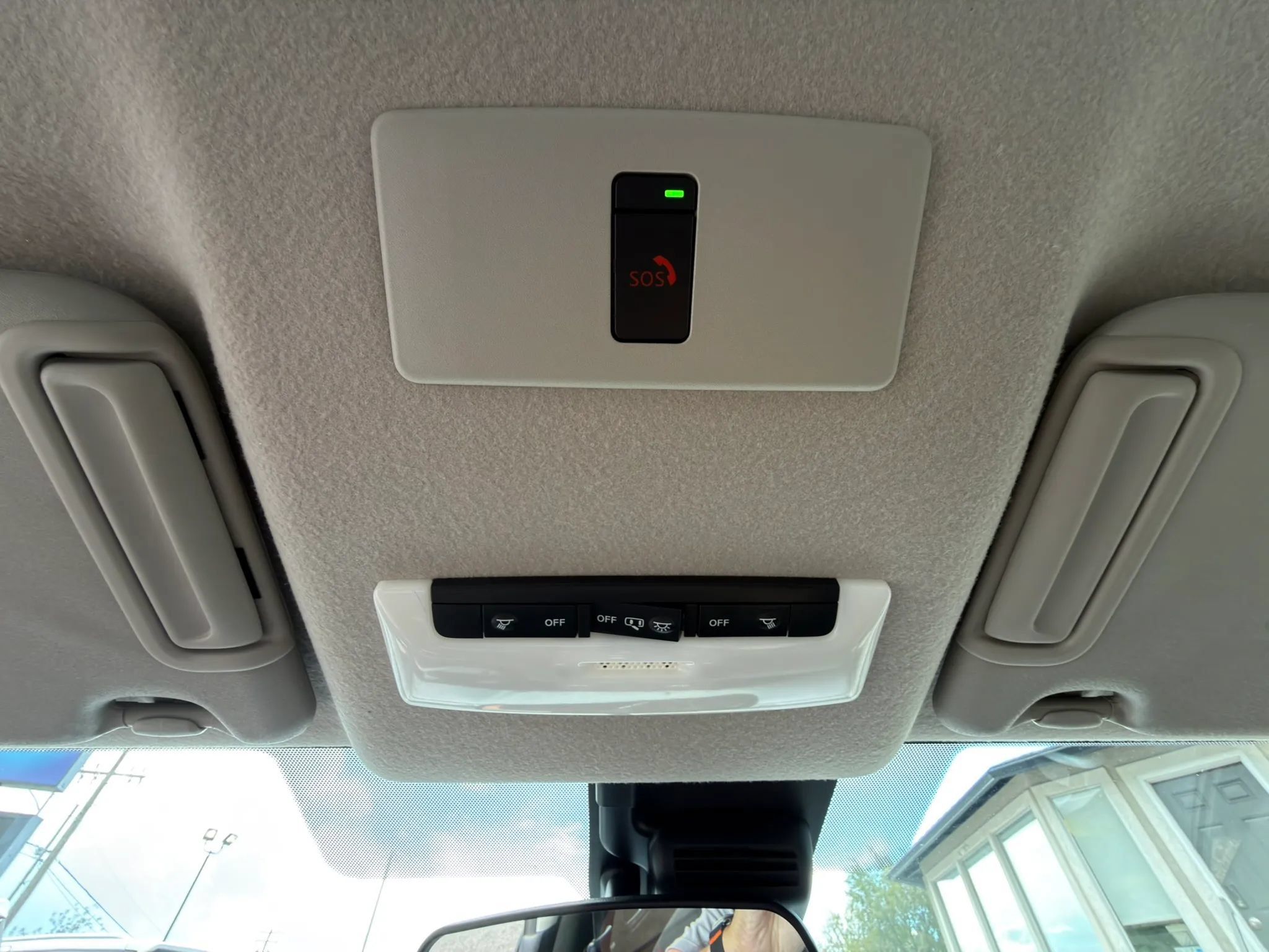 Used 2023 Nissan Versa SR w/ Trunk Package FWD image 29