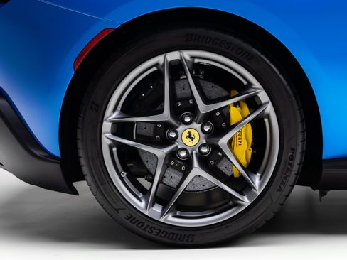 Used 2026 Ferrari Roma Spider RWD image 20