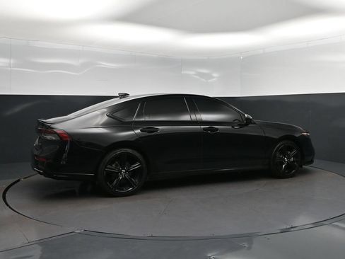 Used 2023 Honda Accord Sport image 8