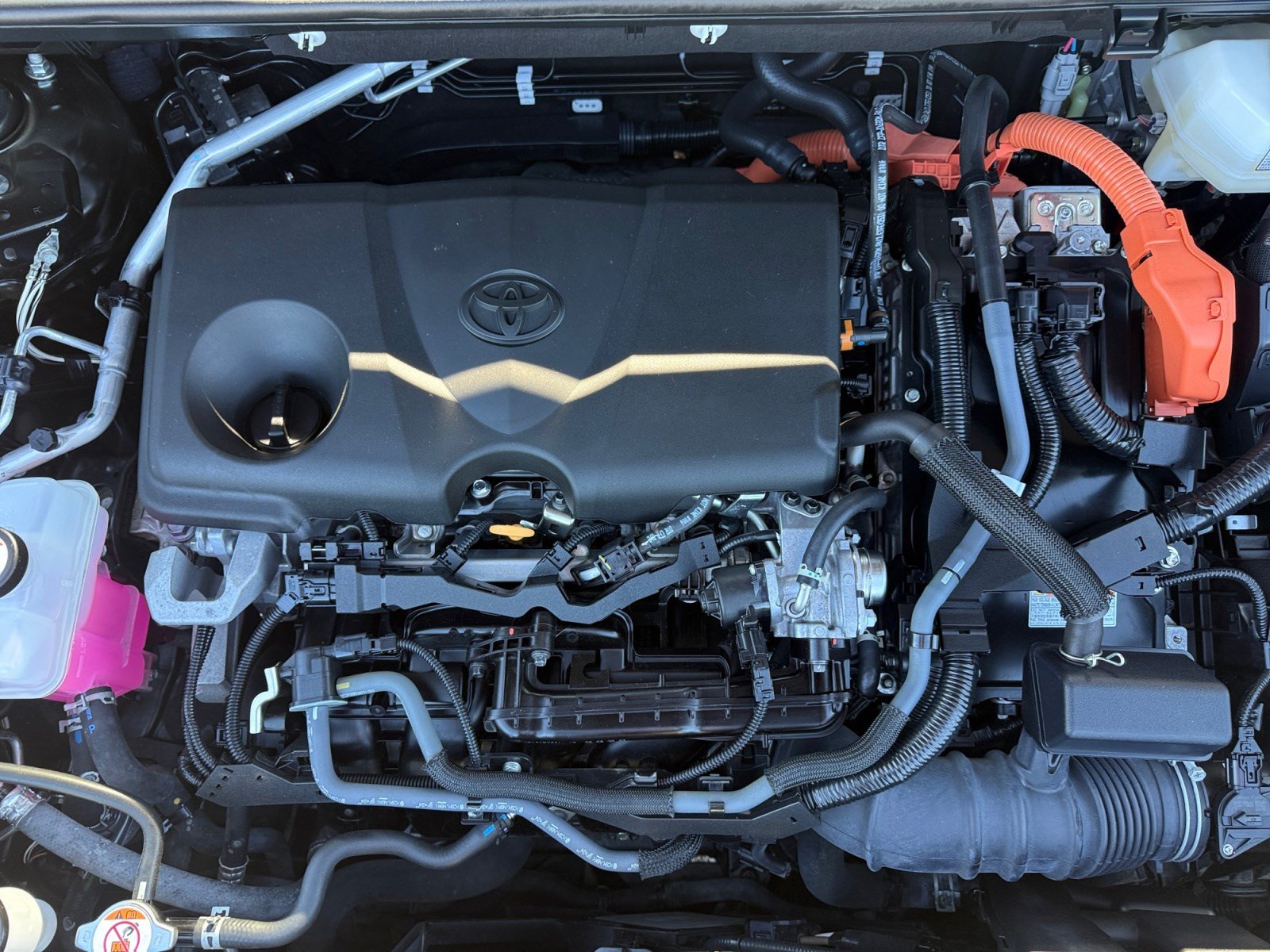 Used 2022 Toyota RAV4 LE AWD/4WD image 21