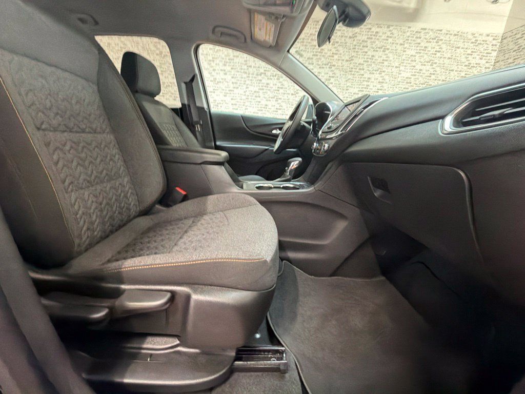 Used 2024 Chevrolet Equinox LT AWD/4WD image 12