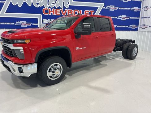 New 2026 Chevrolet Silverado 3500 LT w/ Convenience Package AWD/4WD image 12