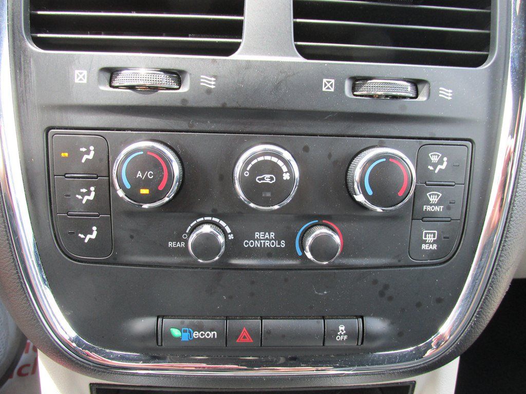 Used 2019 Dodge Grand Caravan SXT FWD image 11