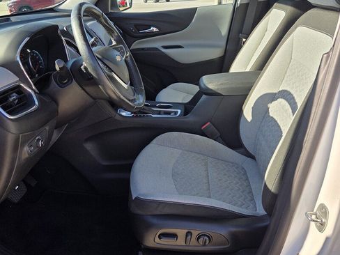 Used 2022 Chevrolet Equinox LT image 9