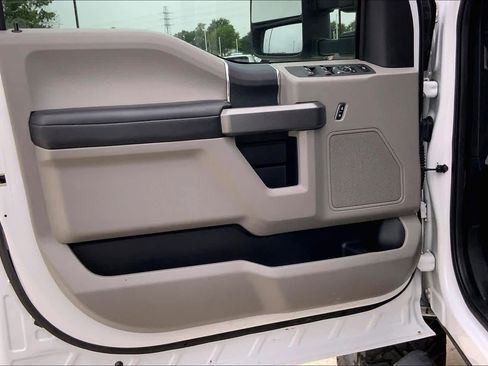 Used 2017 Ford F350 XLT w/ XLT Value Package AWD/4WD image 20
