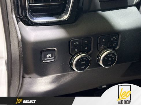 Used 2024 GMC Sierra 1500 Denali AWD/4WD image 13