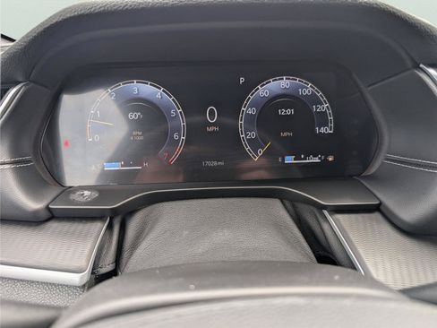 Used 2024 Jeep Grand Cherokee Laredo w/ Luxury Tech Group I RWD image 20