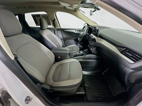 Used 2020 Ford Escape SE FWD image 11
