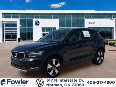 Used 2019 Volvo XC40 T5 Momentum