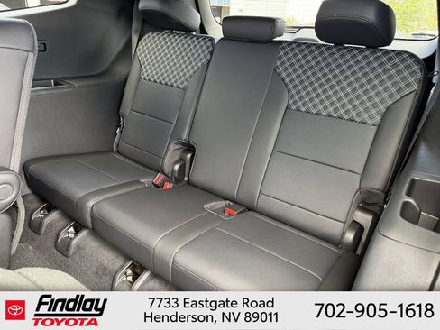Used 2026 GMC Acadia Denali w/ Super Cruise Package AWD/4WD image 13