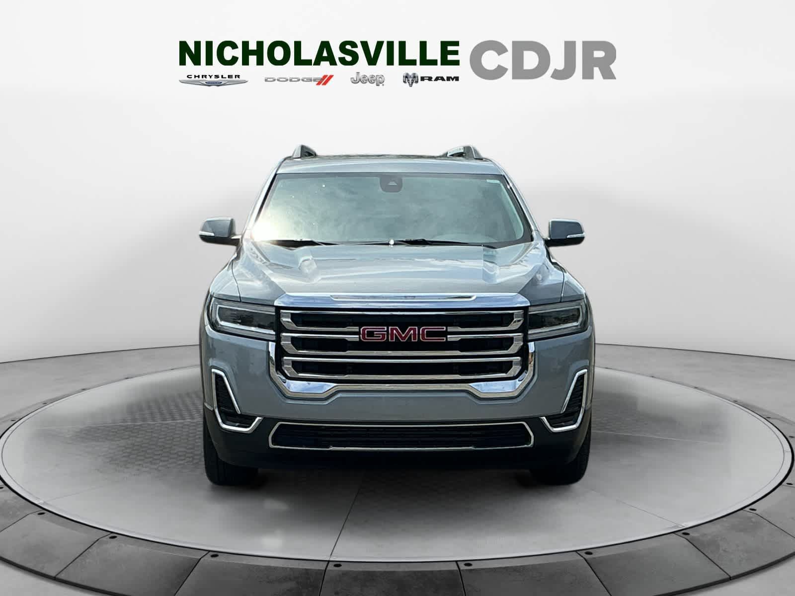 Used 2023 GMC Acadia SLE w/ Driver Convenience Package FWD image 8