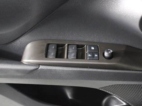 Used 2022 Toyota Camry LE FWD image 22