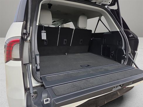 New 2026 Lincoln Navigator L Reserve w/ Jet Appearance Package image 8