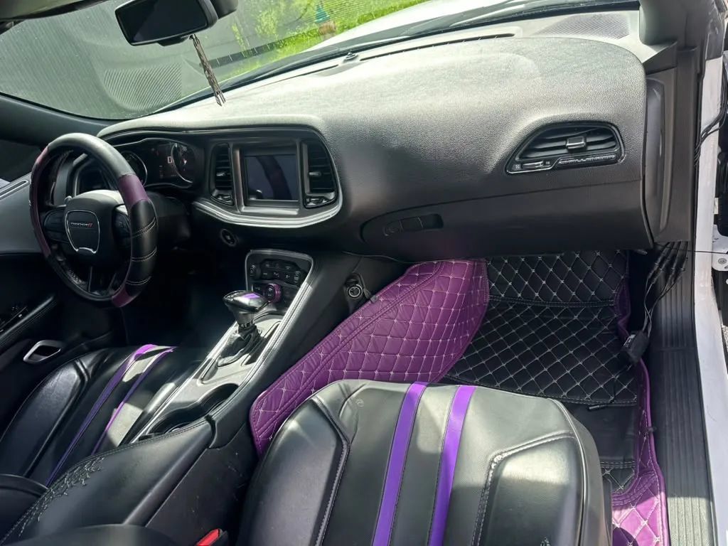 Used 2021 Dodge Challenger R/T RWD image 13