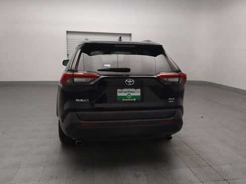 Used 2021 Toyota RAV4 XLE AWD/4WD image 6