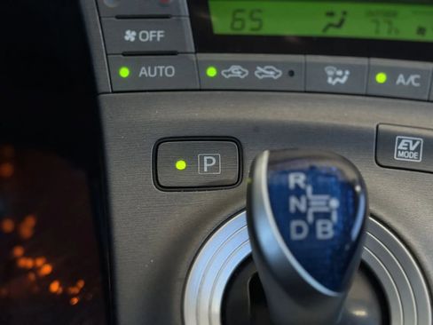 Used 2014 Toyota Prius Four w/ Protection Package image 29