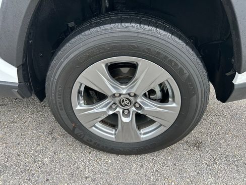 Used 2024 Toyota RAV4 XLE image 9