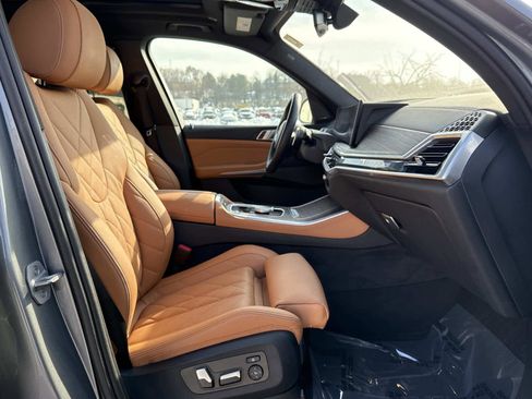 Used 2024 BMW X5 xDrive40i w/ M Sport Package image 15