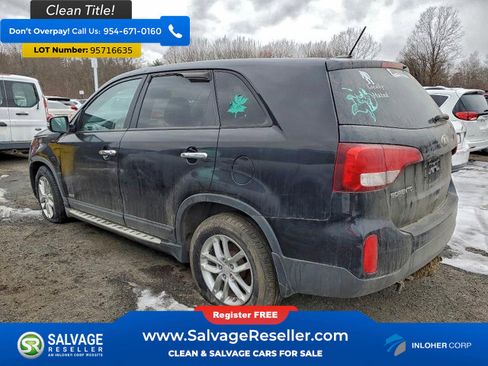 Used 2015 Kia Sorento LX image 3